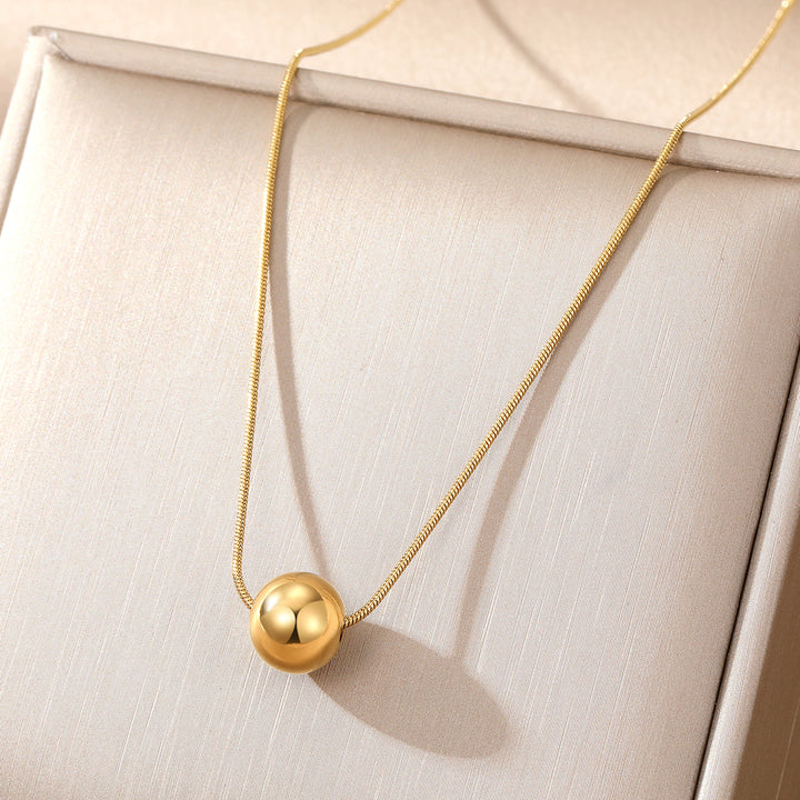 Elegant Necklace with Rounded Pendant